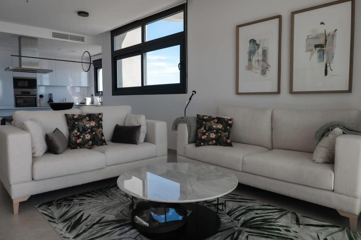 3-Bedroom Middle Floor Apartment in  Benidorm | Sunny Cas... - Image 6