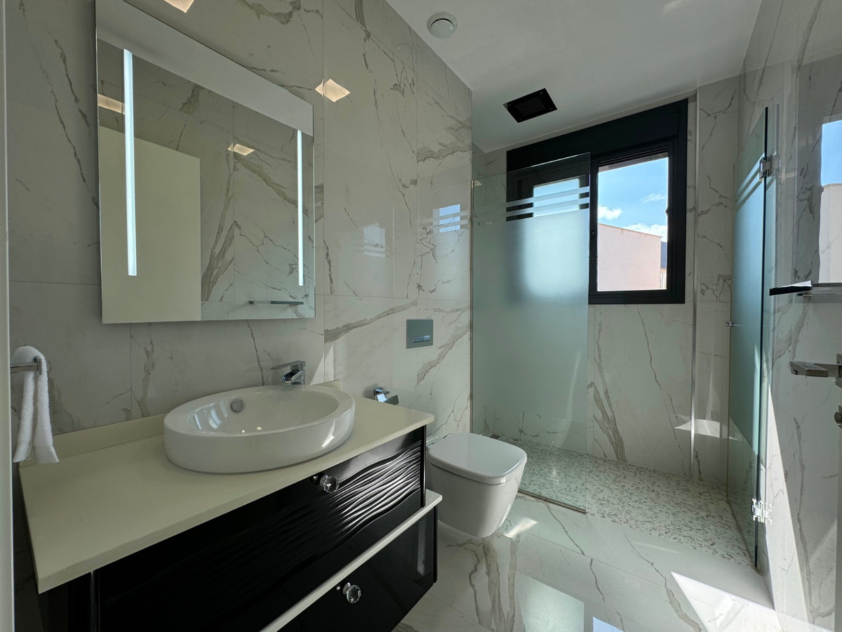 Vrijstaande villa met 5 Slaapkamers in  San Miguel de Sal... - Image 14