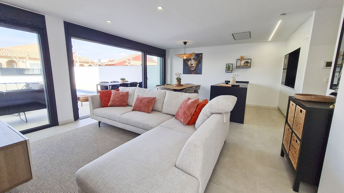 3-Bedroom Detached House in  San Pedro del Pinatar | Sunn... - Image 7