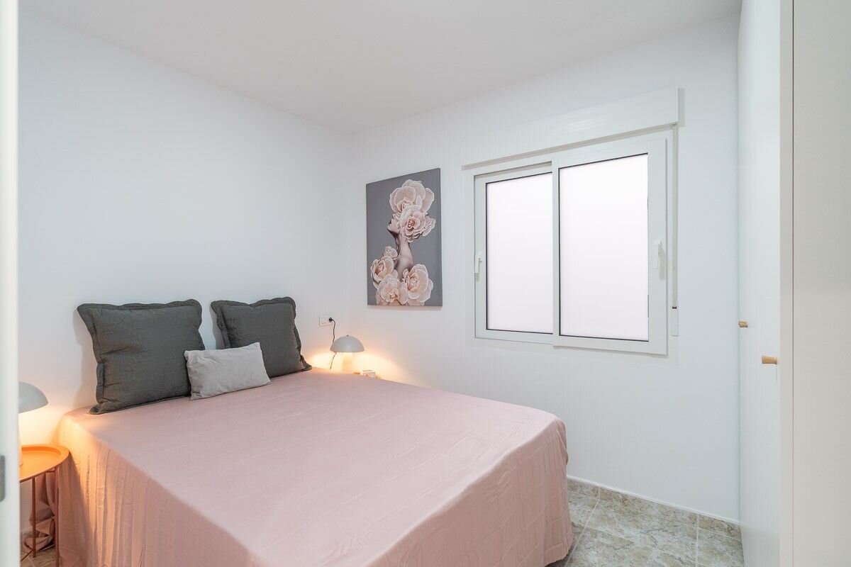 2-Bedroom Apartment in La Mata Pueblo, Torrevieja - Image 10