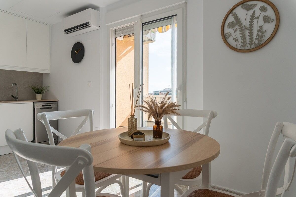 2-Bedroom Apartment in La Mata Pueblo, Torrevieja - Image 31