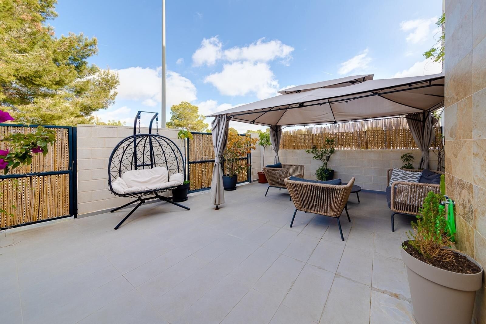 3-Bedroom Villa in San Miguel de Salinas - Image 1