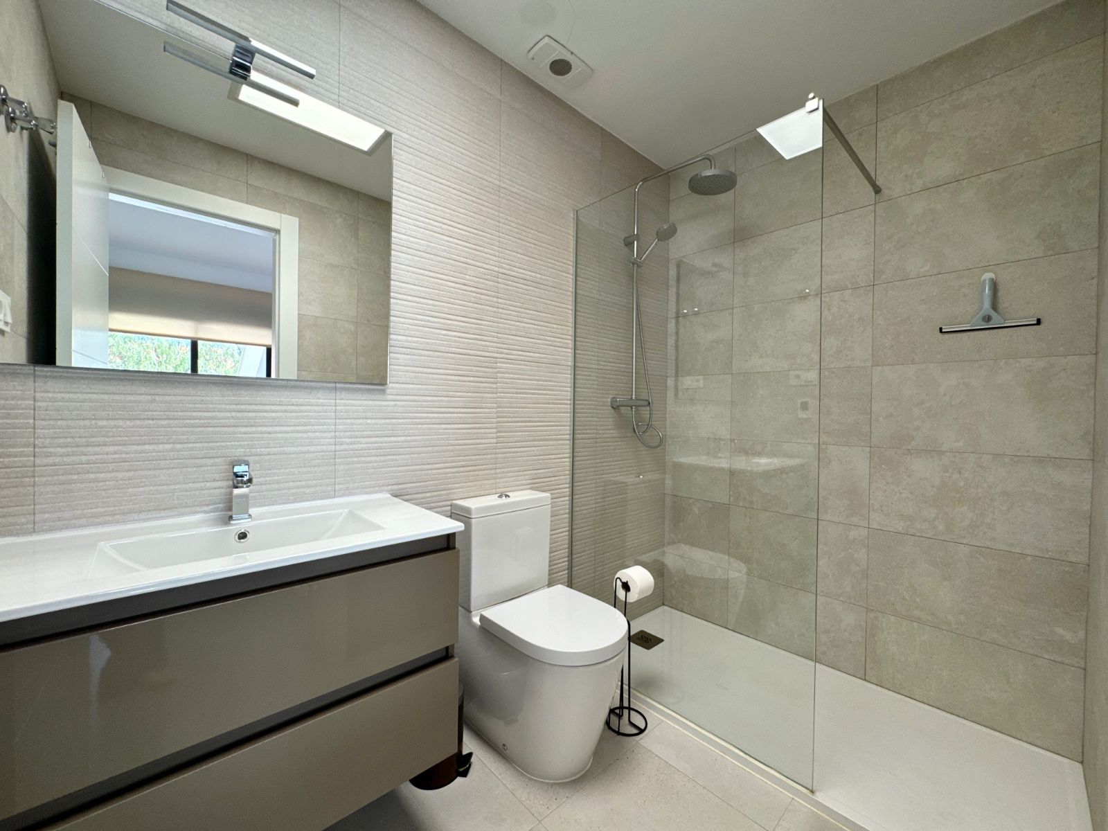 2-Bedroom Apartment in Pilar de la Horadada - Image 16