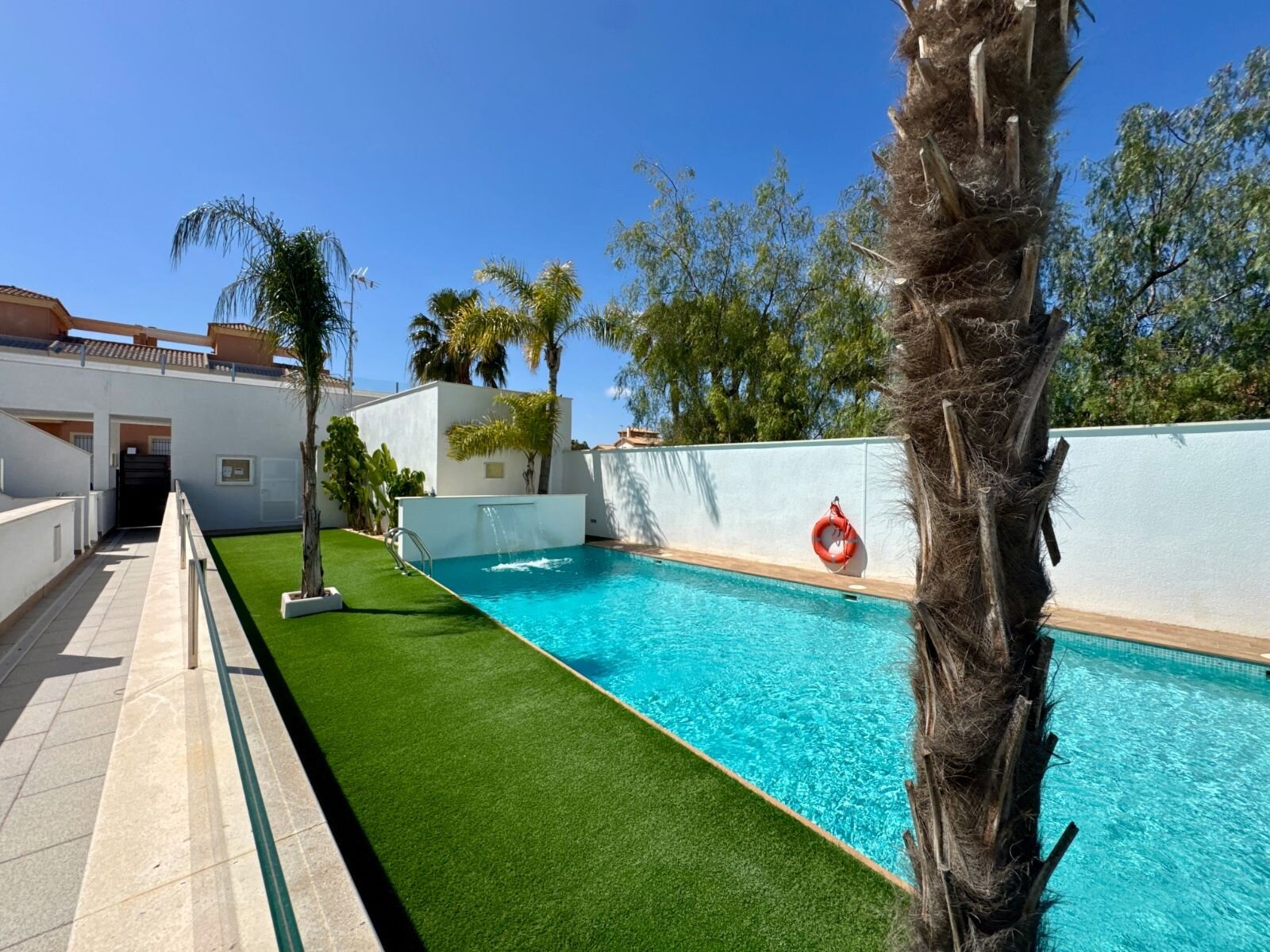 2-Bedroom Apartment in Zona Pueblo, Pilar de la Horadada - Image 2