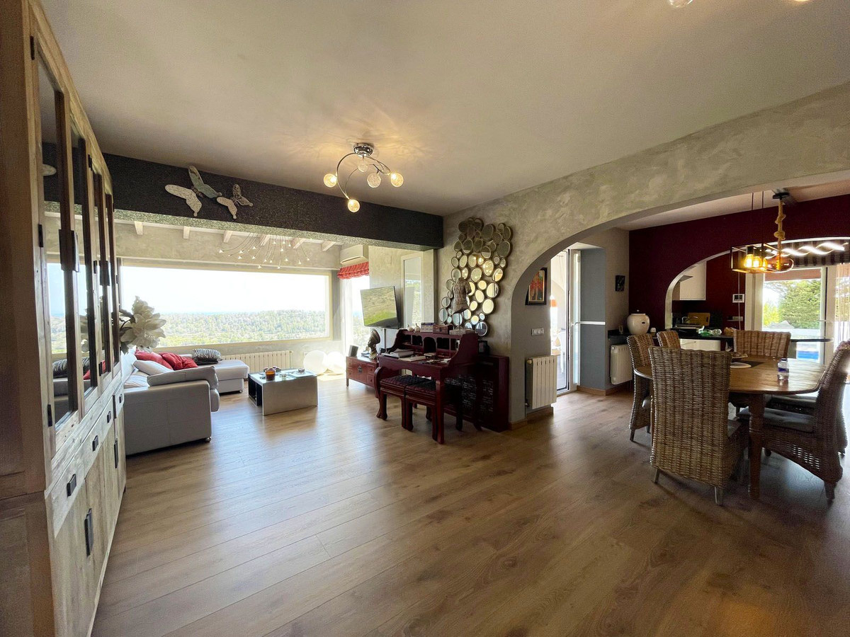 3-Bedroom Detached House in  Calpe | Sunny Casas - Costa ... - Image 13