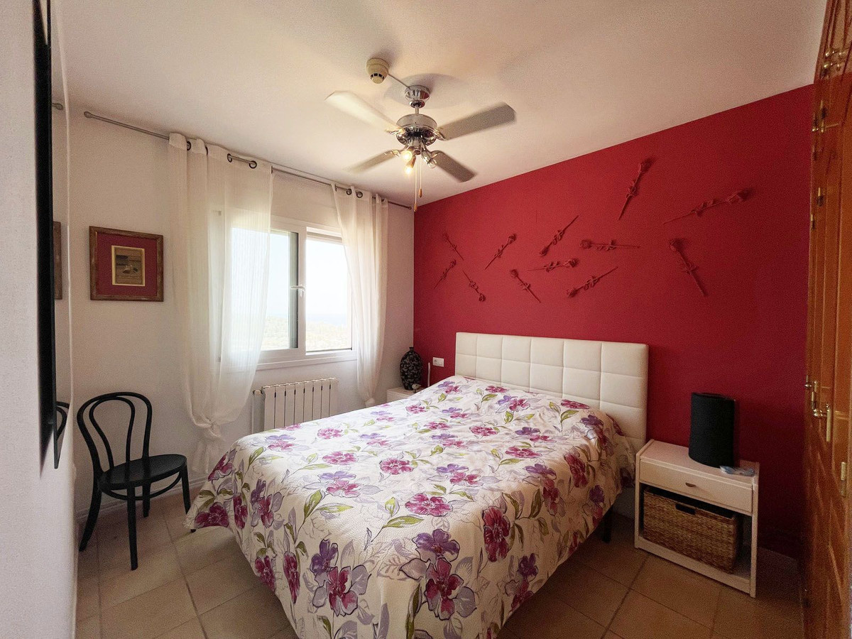 3-Bedroom Detached House in  Calpe | Sunny Casas - Costa ... - Image 23