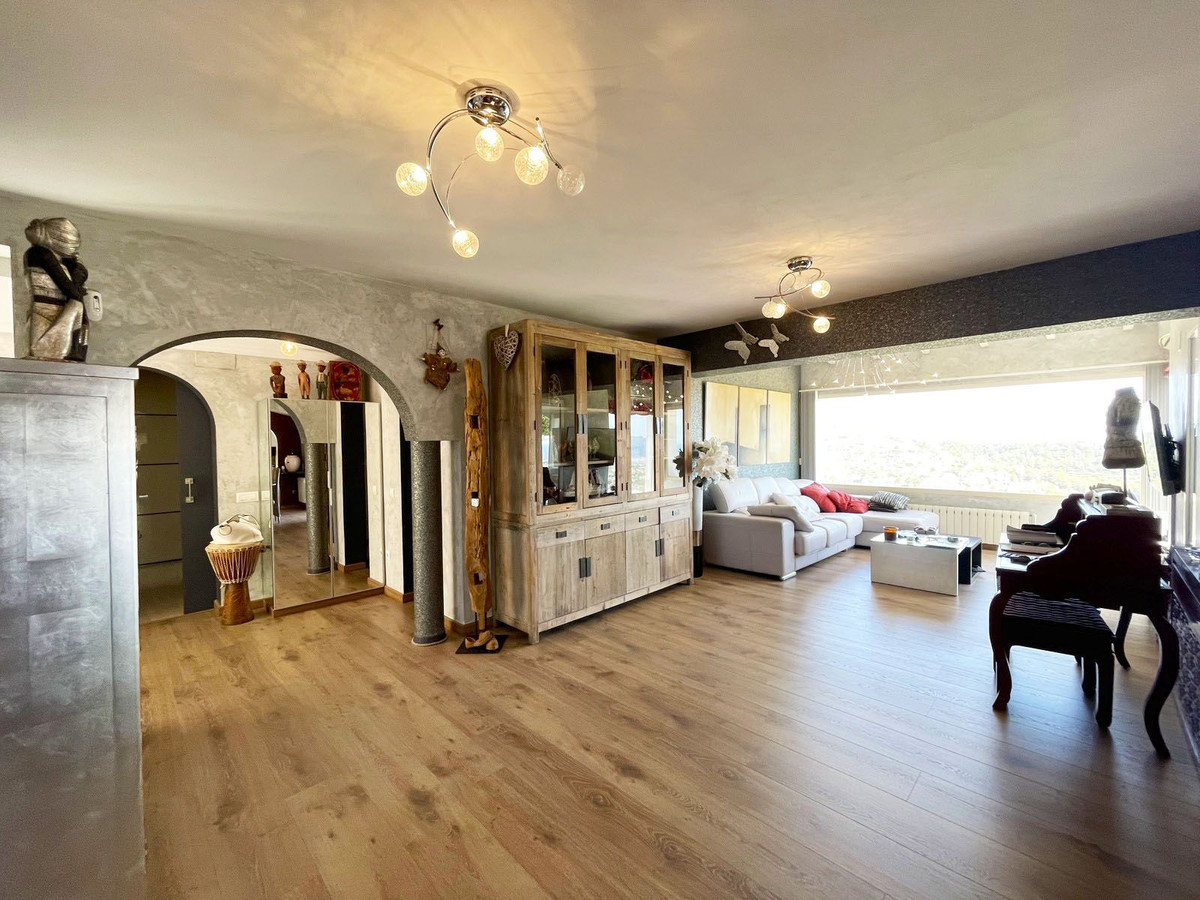 3-Bedroom Detached House in  Calpe | Sunny Casas - Costa ... - Image 8