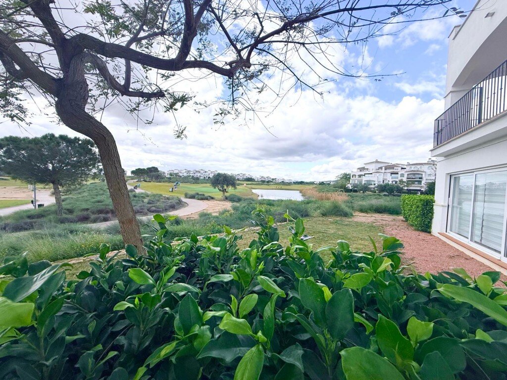 2-Bedroom Apartment in Sucina, Sucina - Image 13