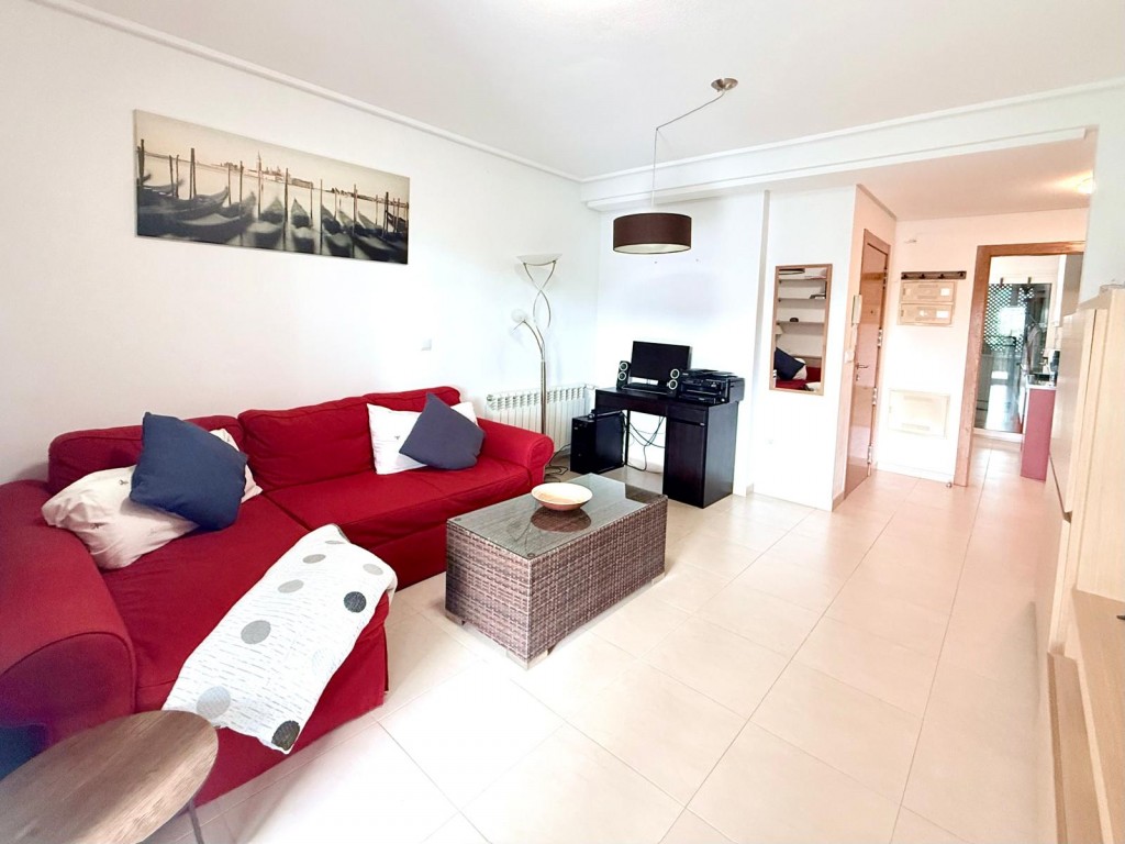 2-Bedroom Apartment in Sucina, Sucina - Image 2