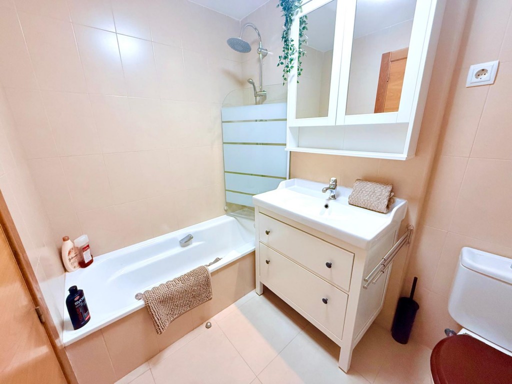 2-Bedroom Apartment in Sucina, Sucina - Image 22