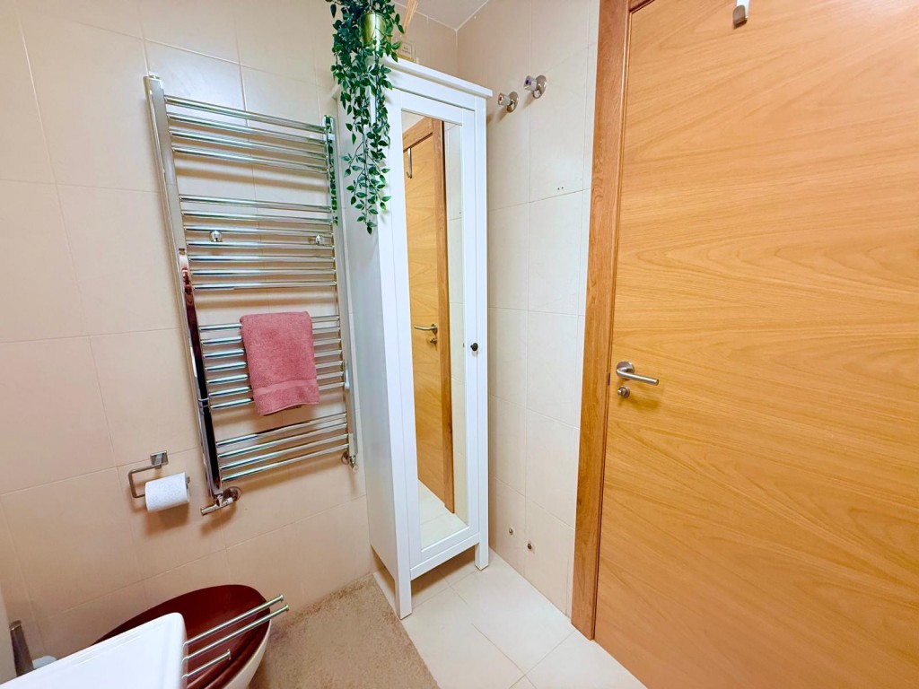 2-Bedroom Apartment in Sucina, Sucina - Image 23