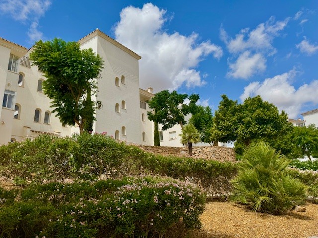 2-Bedroom Apartment in Sucina, Sucina - Image 26