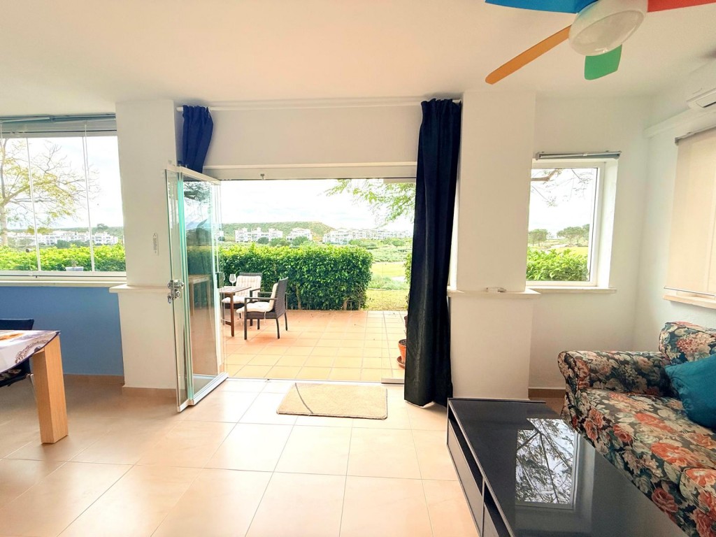 2-Bedroom Apartment in Sucina, Sucina - Image 7