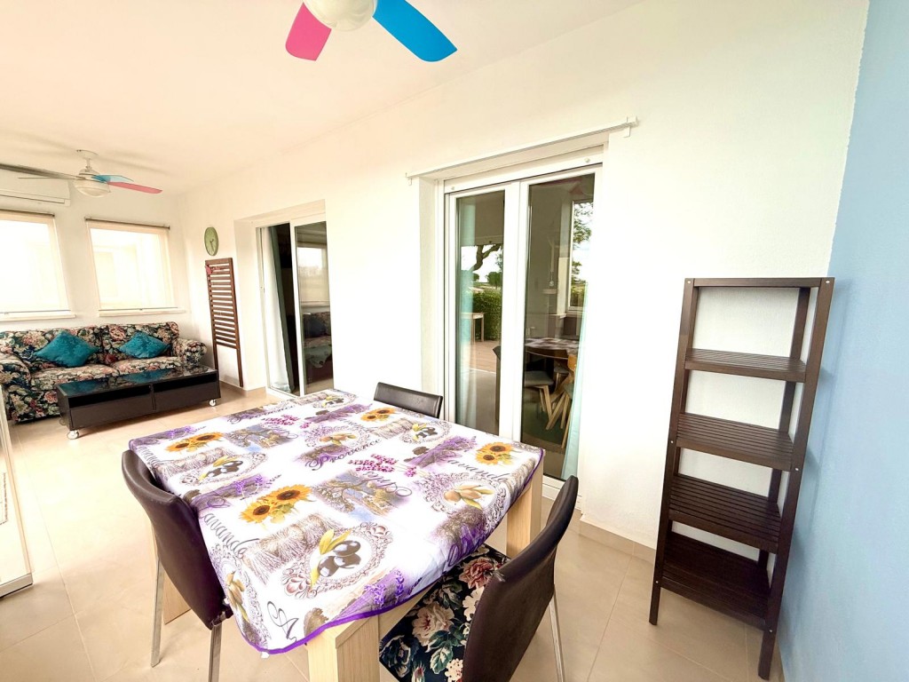 2-Bedroom Apartment in Sucina, Sucina - Image 8