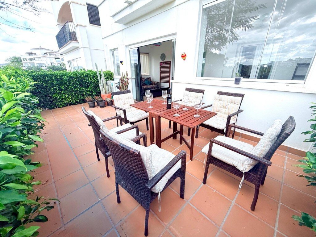 2-Bedroom Apartment in Sucina, Sucina - Image 9