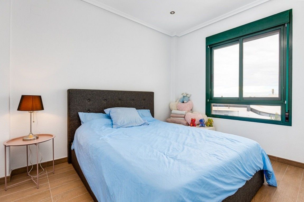 2-Bedroom Penthouse in Lomas de Campoamor-las Ramblas, Orihuela Costa - Image 10