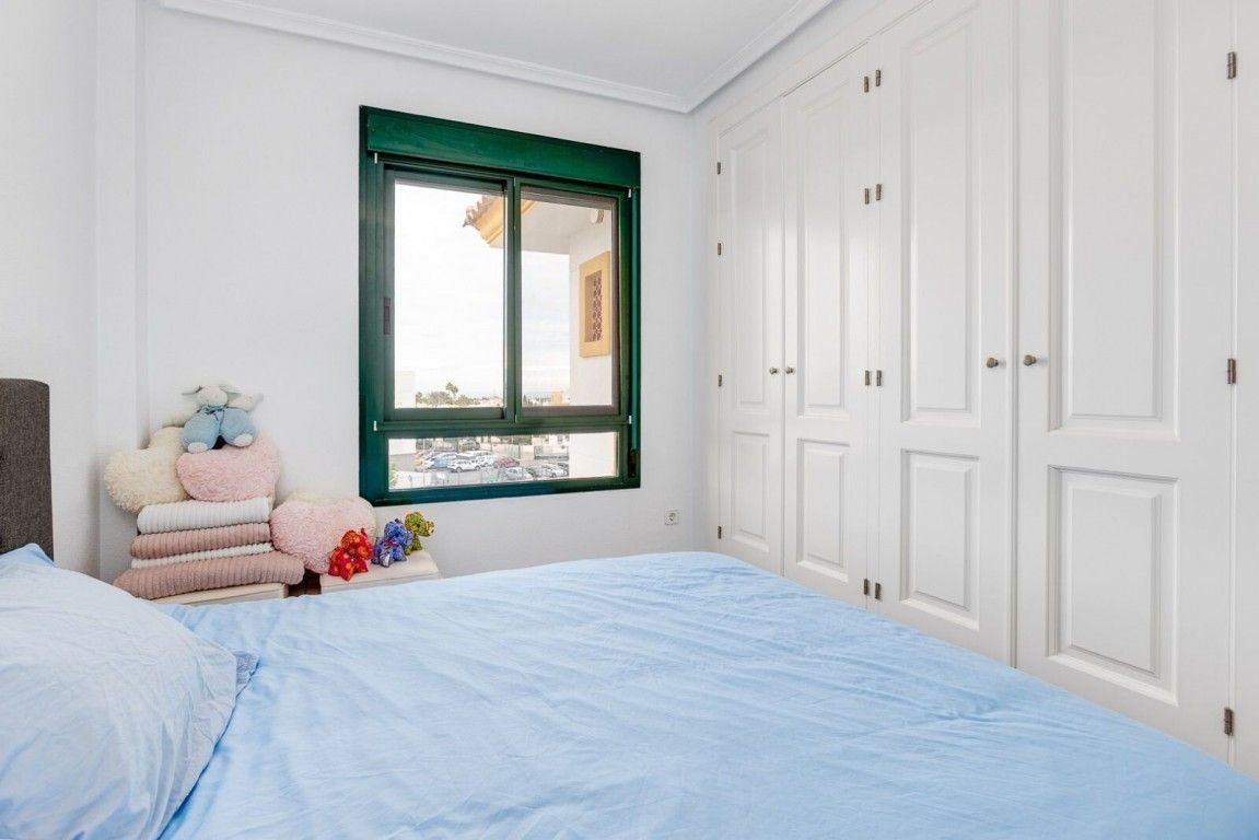 2-Bedroom Penthouse in Lomas de Campoamor-las Ramblas, Orihuela Costa - Image 11