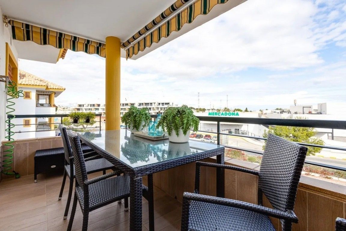 2-Bedroom Penthouse in Lomas de Campoamor-las Ramblas, Orihuela Costa - Image 14