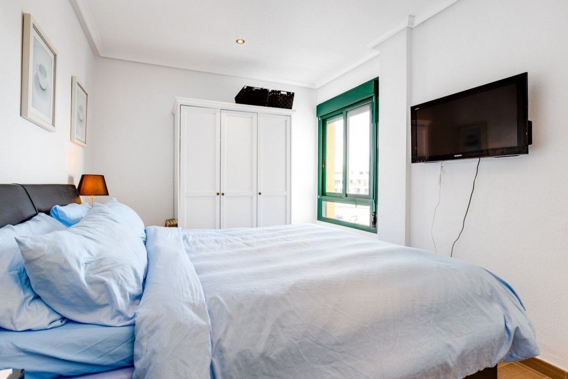 2-Bedroom Penthouse in Lomas de Campoamor-las Ramblas, Orihuela Costa - Image 8