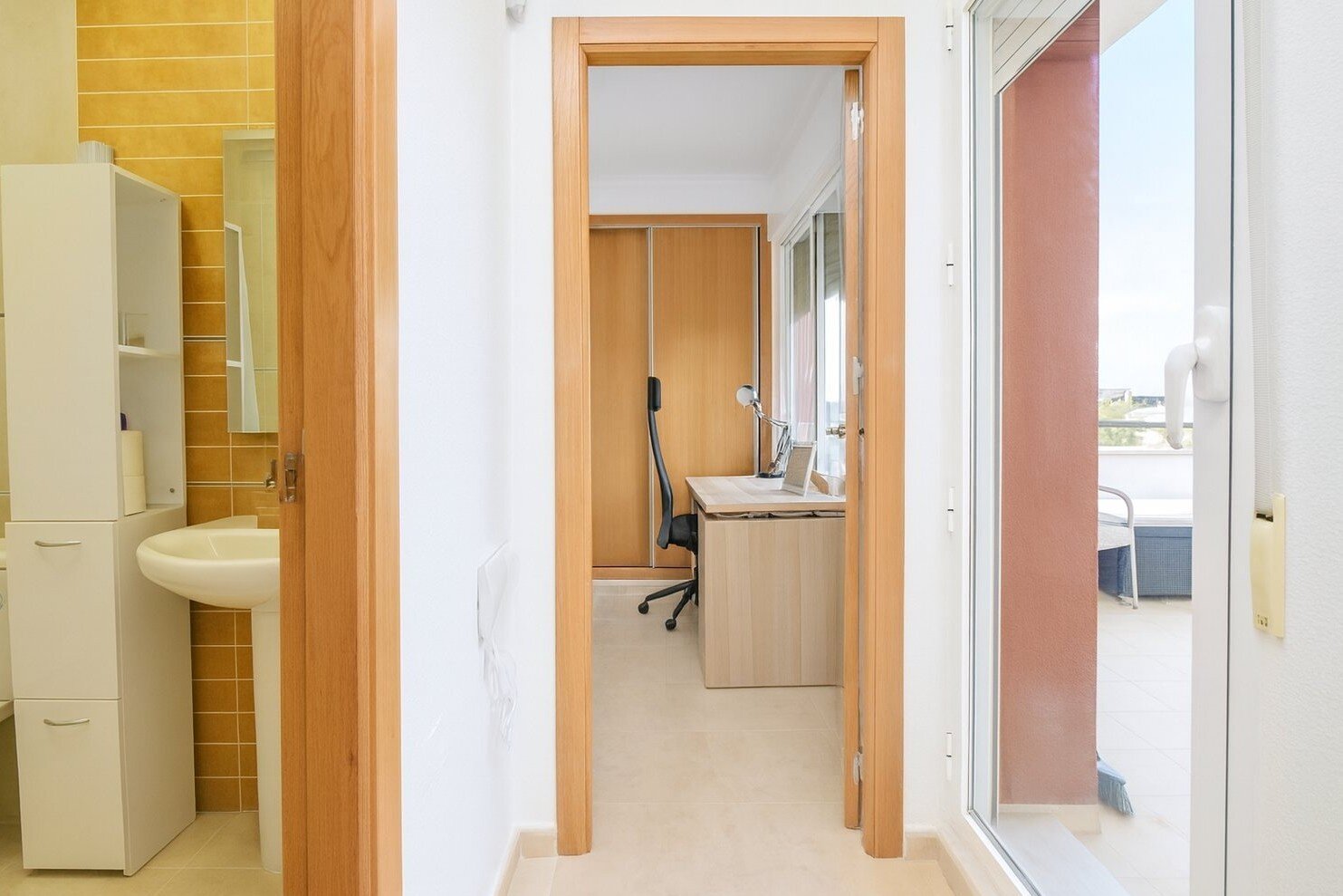 3-Bedroom Villa in Algorfa - Image 15