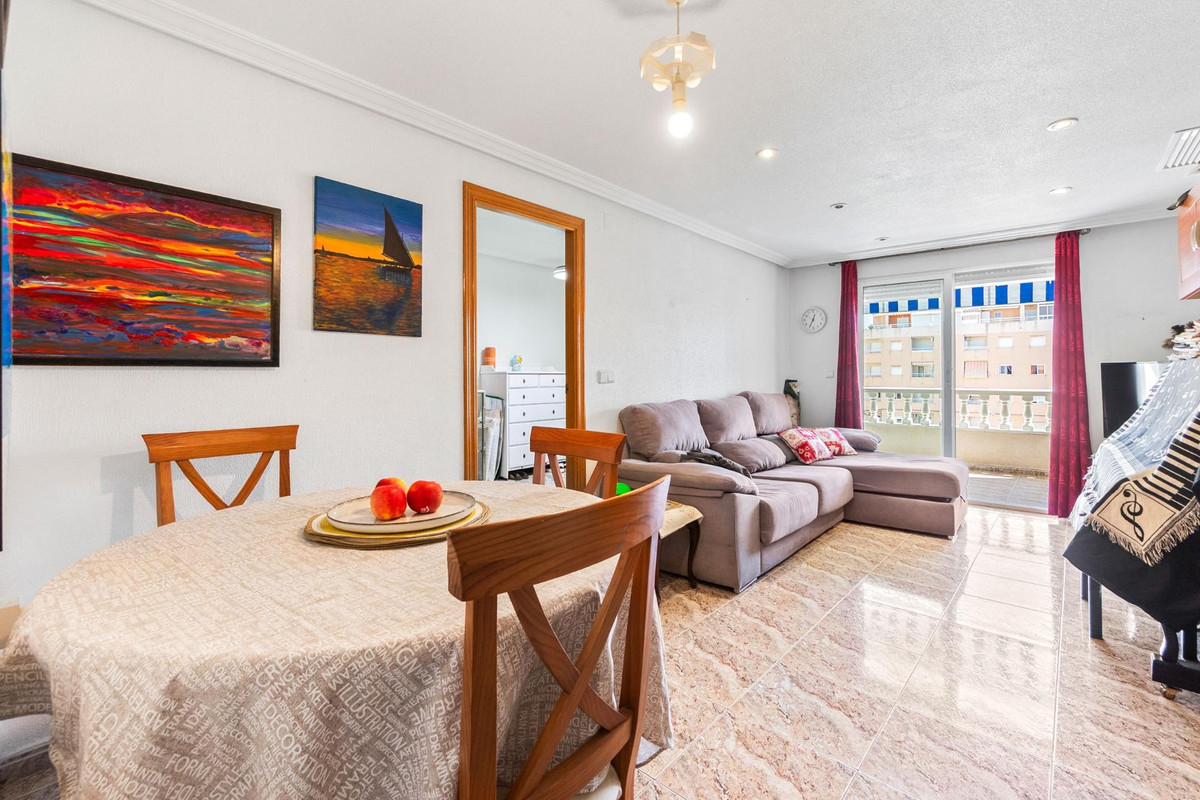 2-Bedroom Middle Floor Apartment in  Torrevieja | Sunny C... - Image 6