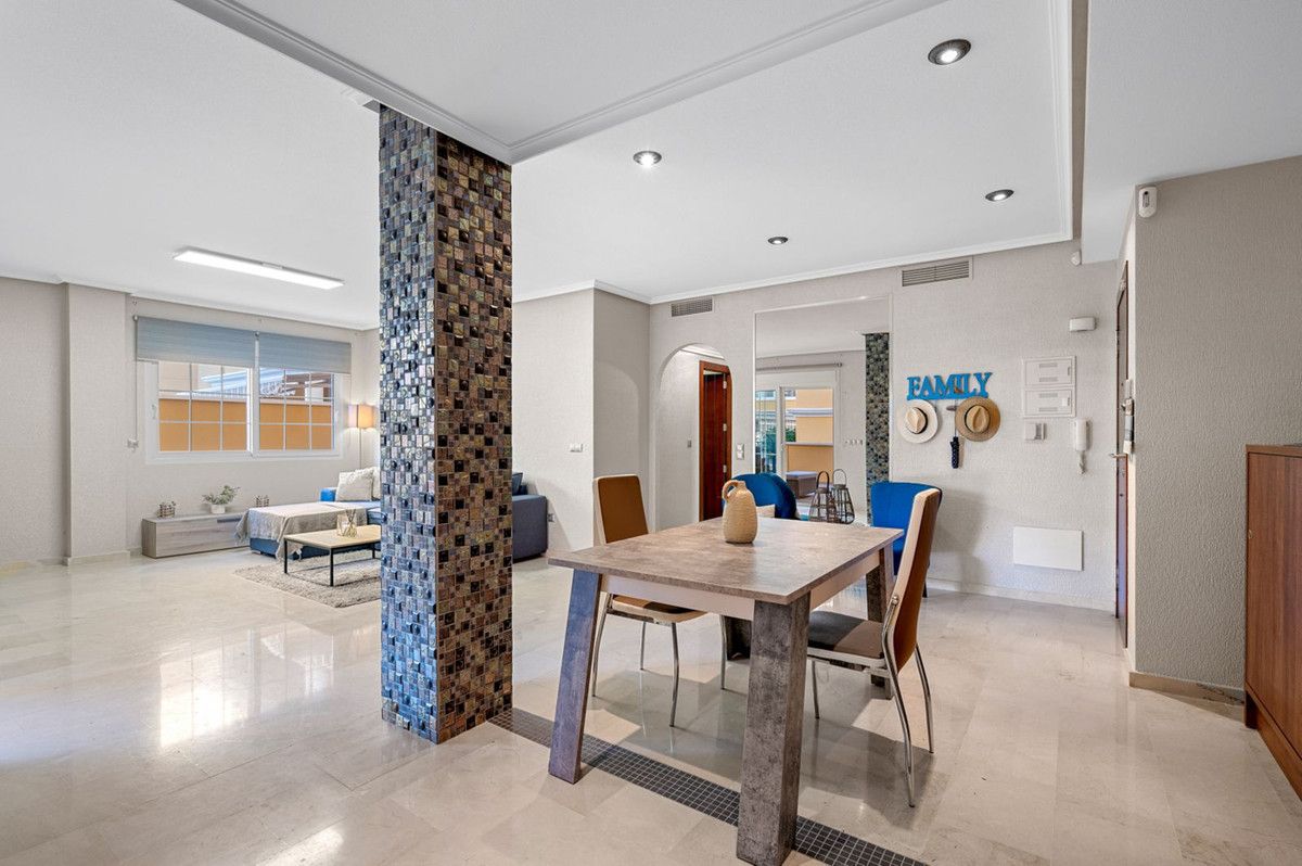 Apartment in Orihuela Costa - Image 13