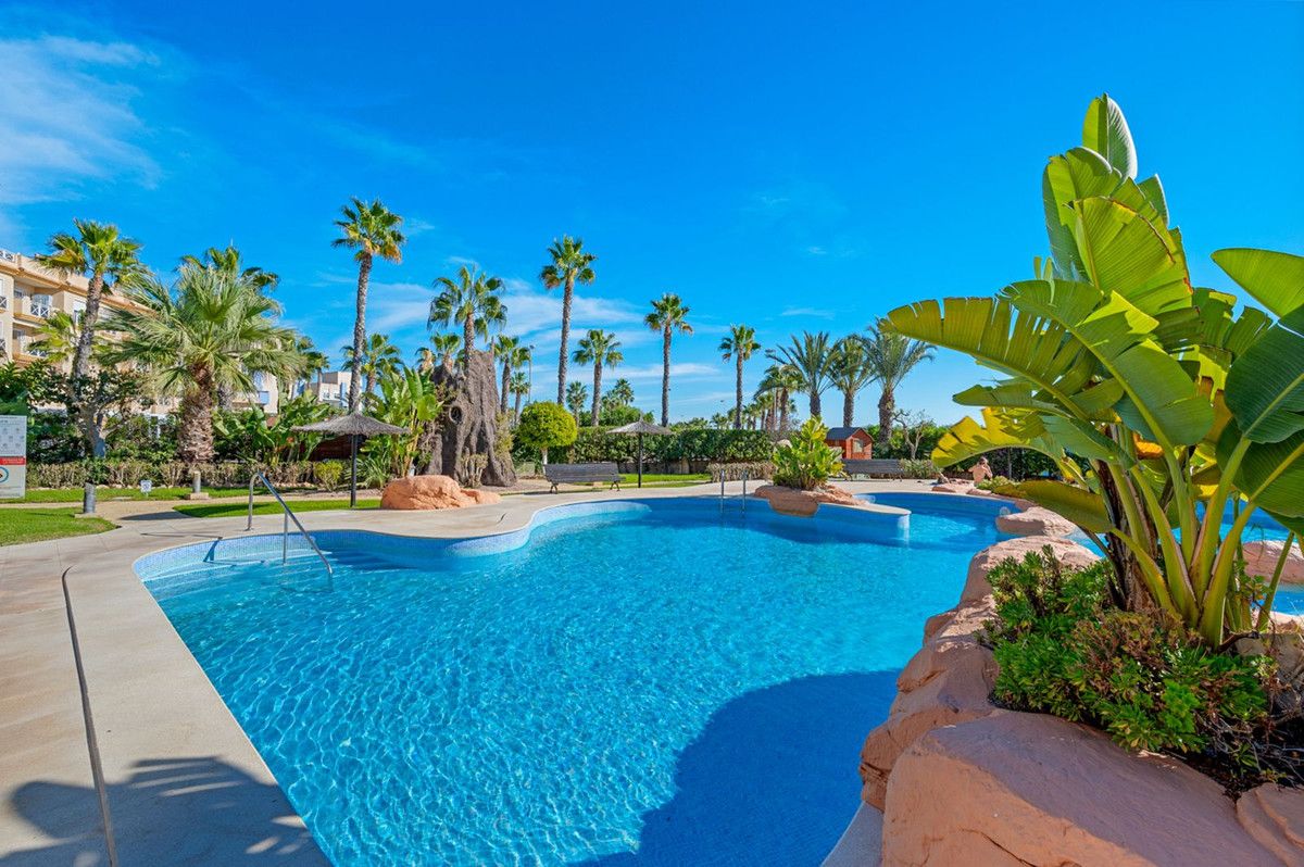 Apartment in Orihuela Costa - Image 2