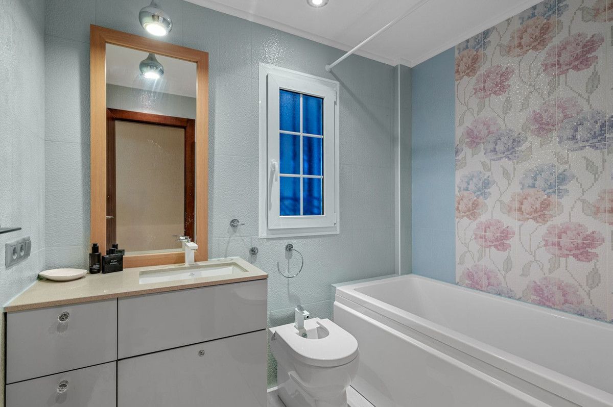 Apartment in Orihuela Costa - Image 21