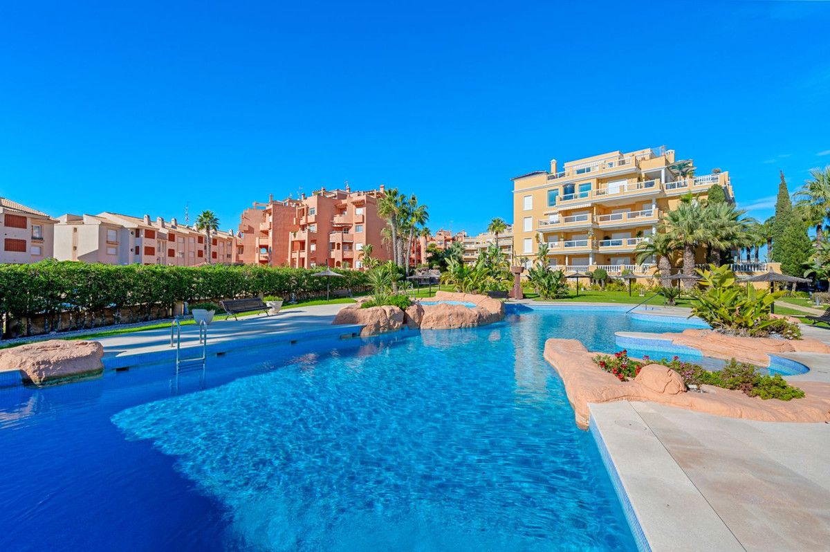 Apartment in Orihuela Costa - Image 27