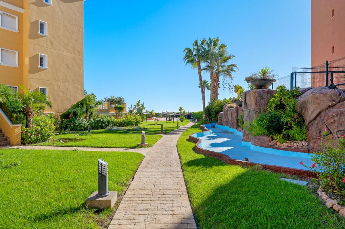Apartment in Orihuela Costa - Image 3