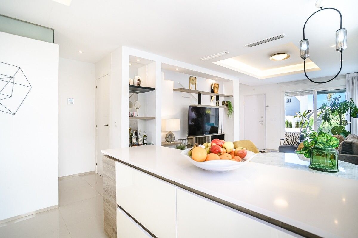 2-Bedroom Villa in Comunidad Valenciana, Almoradi - Image 12