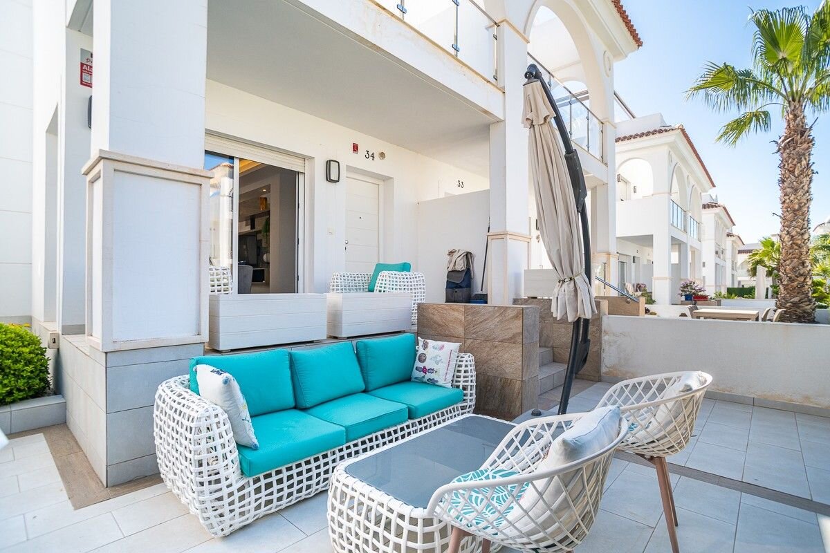 2-Bedroom Villa in Comunidad Valenciana, Almoradi - Image 17