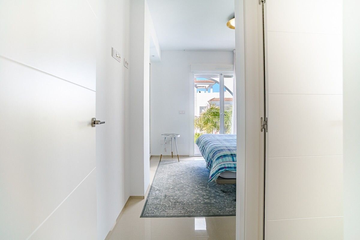 2-Bedroom Villa in Comunidad Valenciana, Almoradi - Image 26