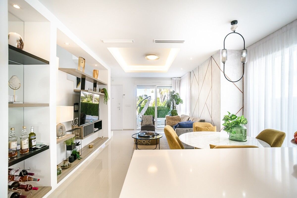 2-Bedroom Villa in Comunidad Valenciana, Almoradi - Image 7