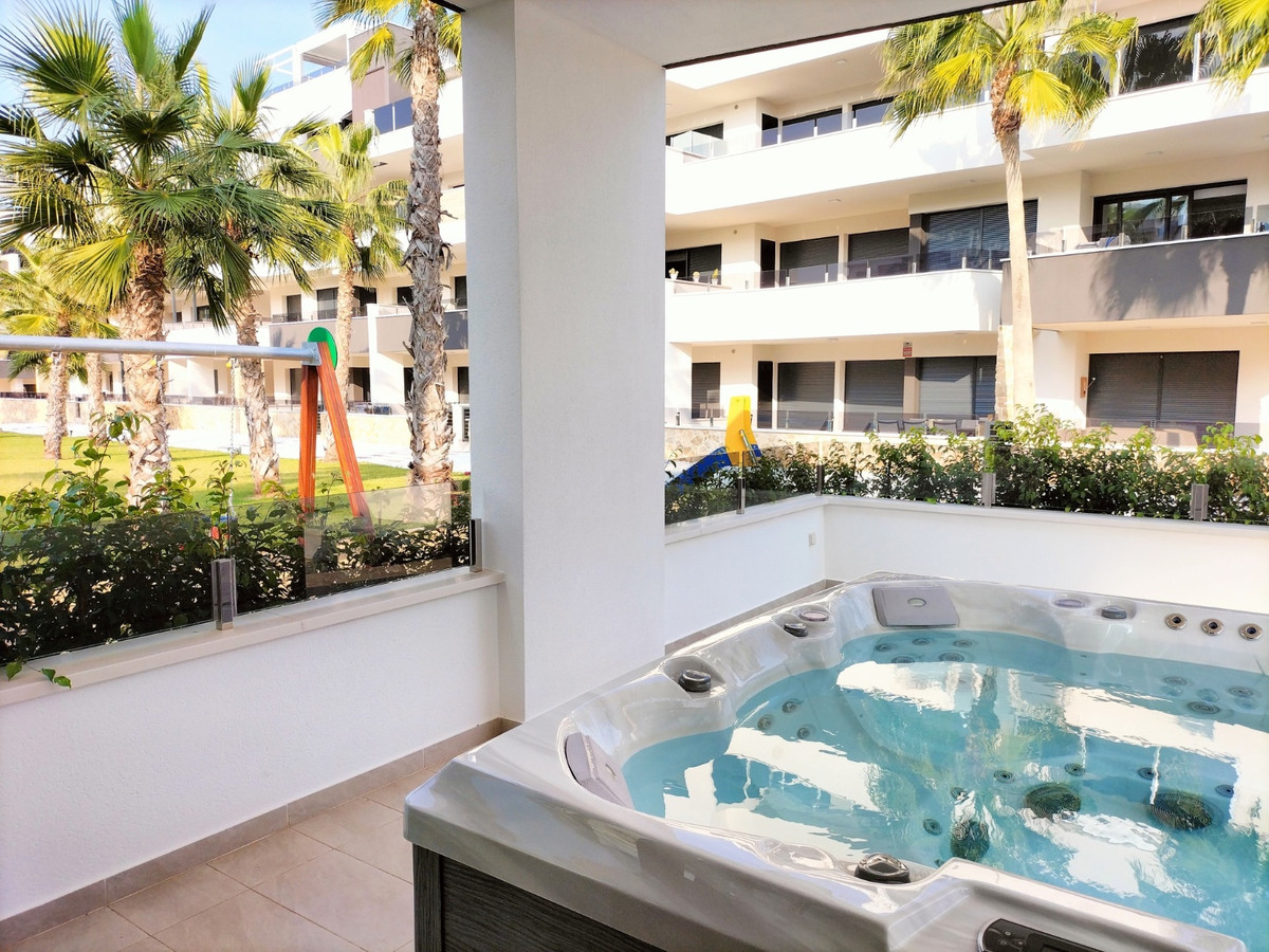 Benedenwoning met 2 Slaapkamers in Los Altos, Orihuela Co... - Image 7