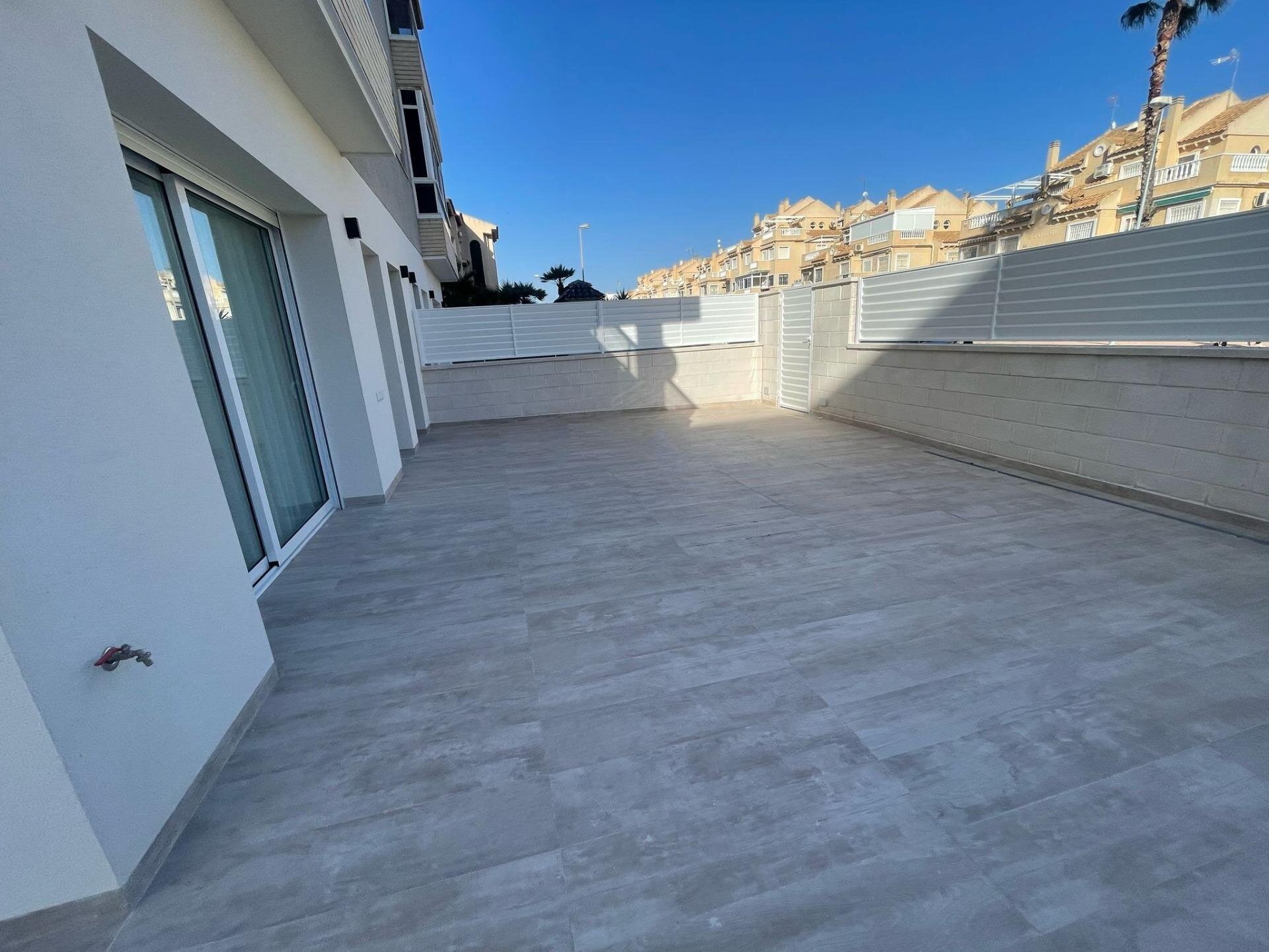 Mieszkanie z 3 Sypialniami w Torreblanca, Torrevieja - Image 26