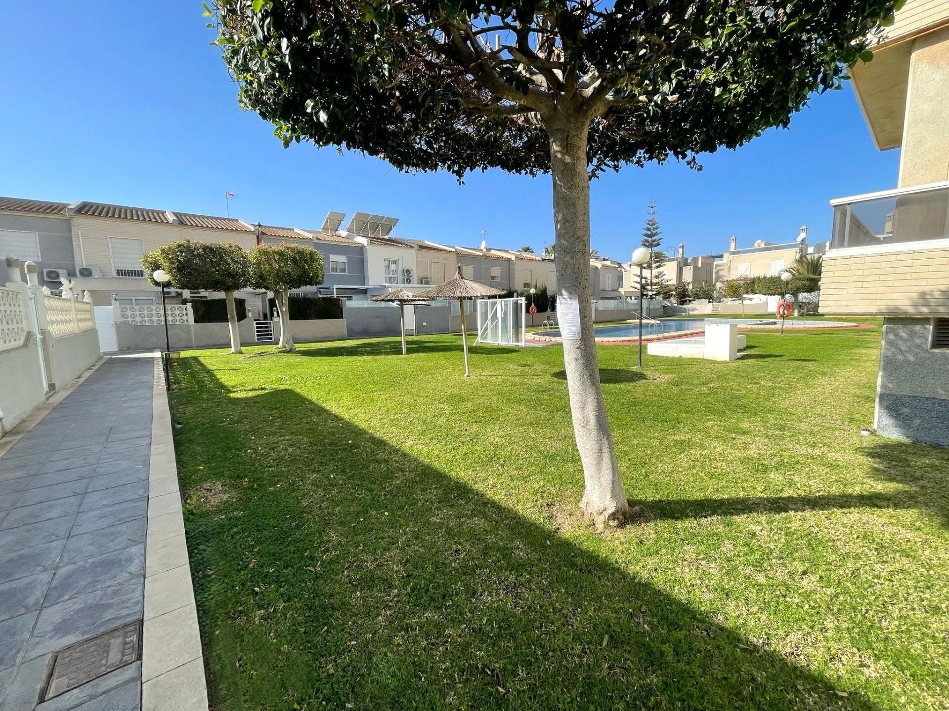 Mieszkanie z 3 Sypialniami w Torreblanca, Torrevieja - Image 31