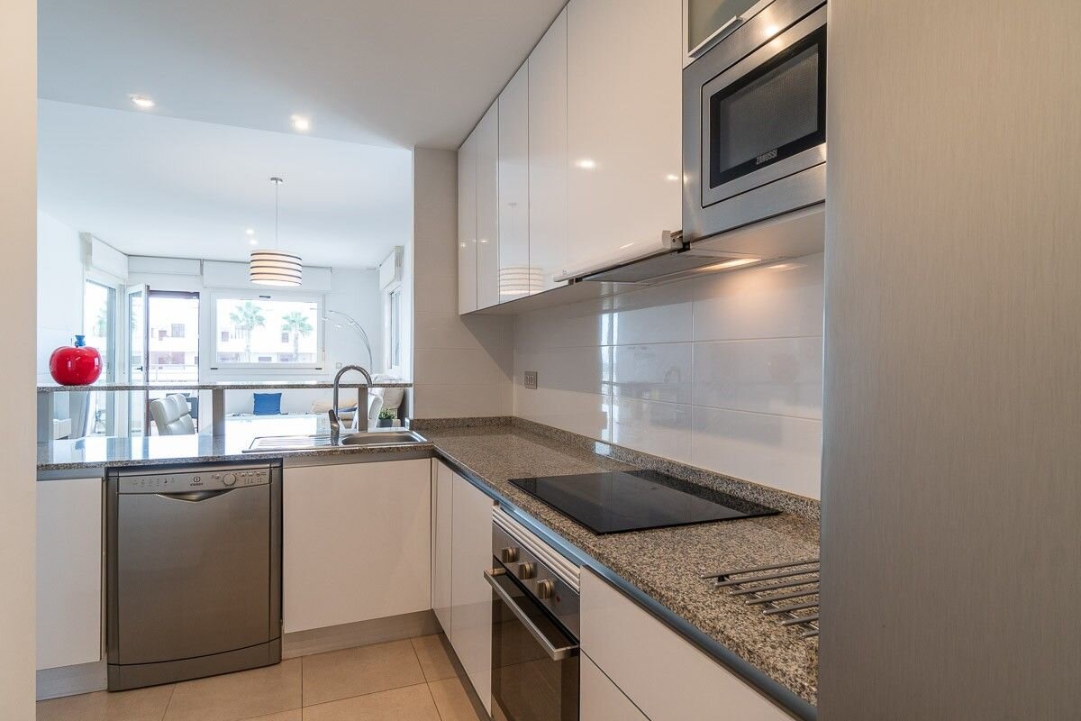2-Bedroom Apartment in Lomas de Cabo Roig, Orihuela Costa - Image 4
