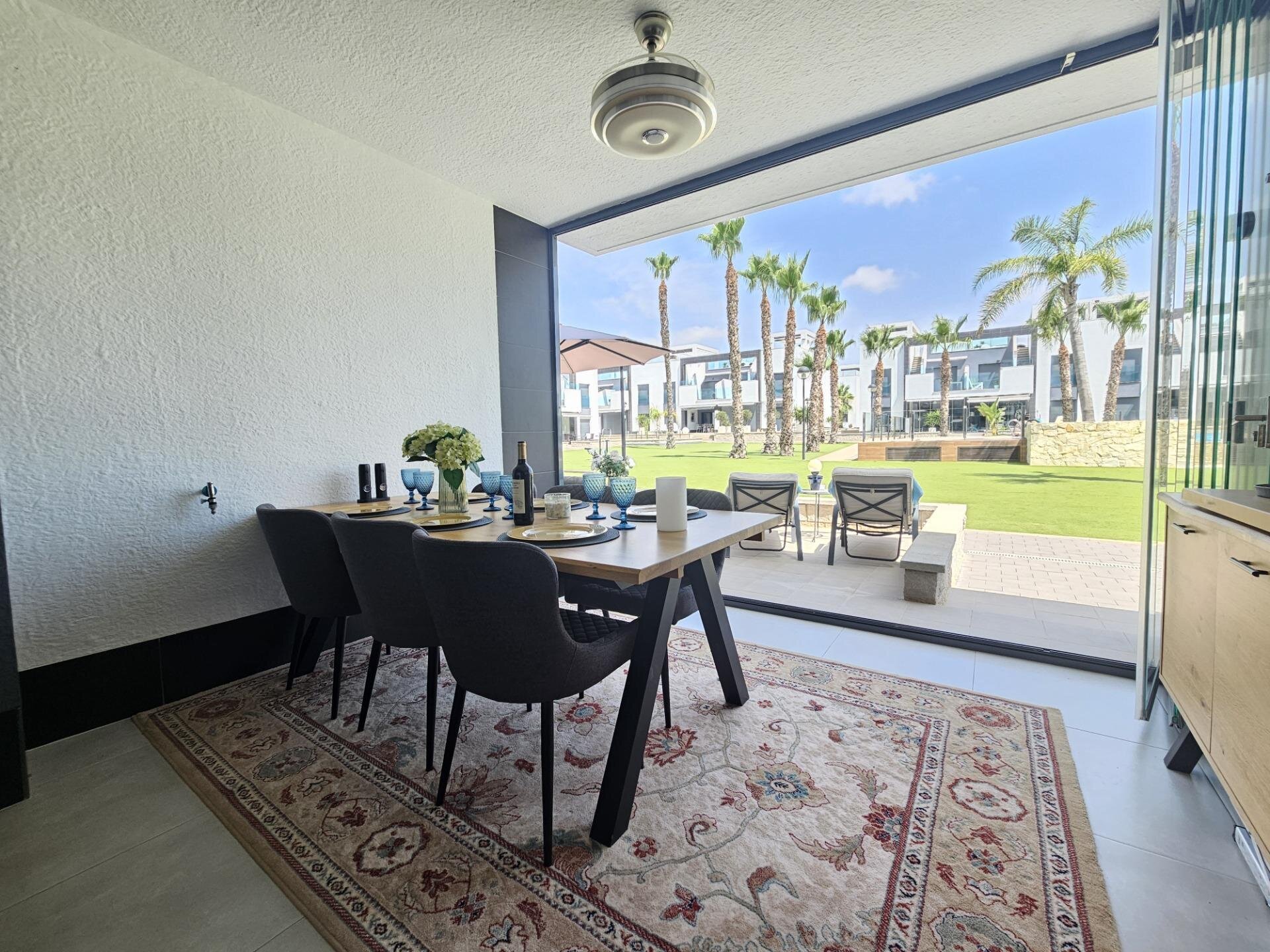 2-Bedroom Apartment in El Raso, Guardamar del Segura - Image 3