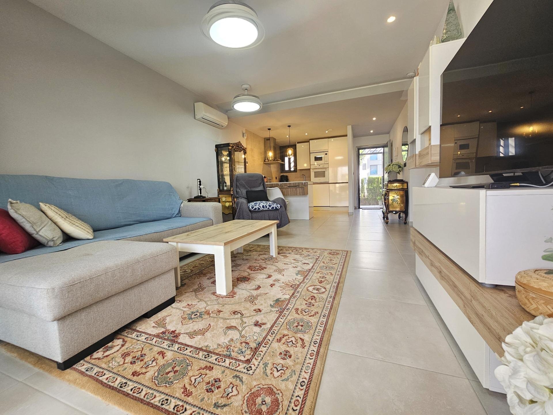 2-Bedroom Apartment in El Raso, Guardamar del Segura - Image 5