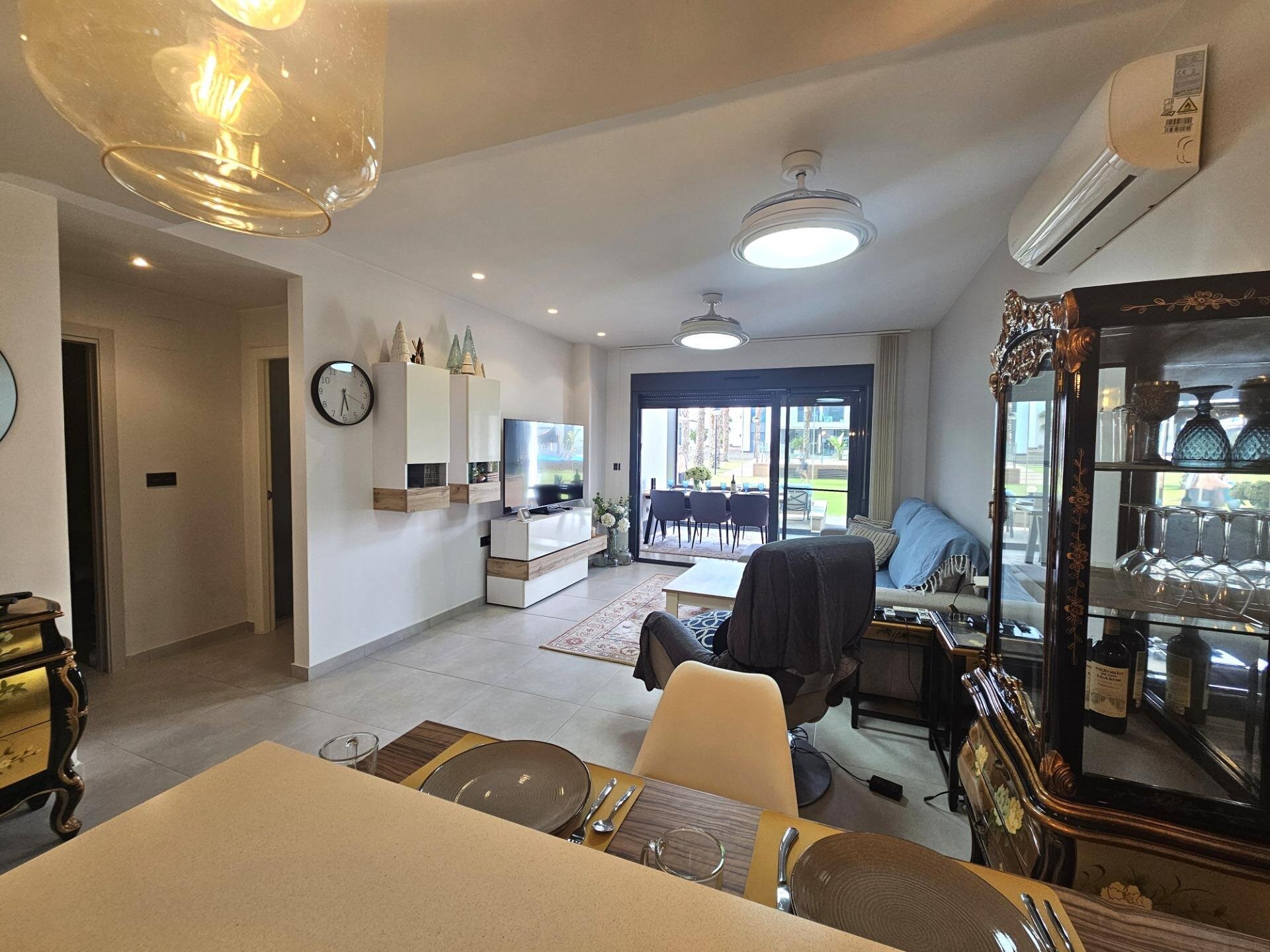 2-Bedroom Apartment in El Raso, Guardamar del Segura - Image 6