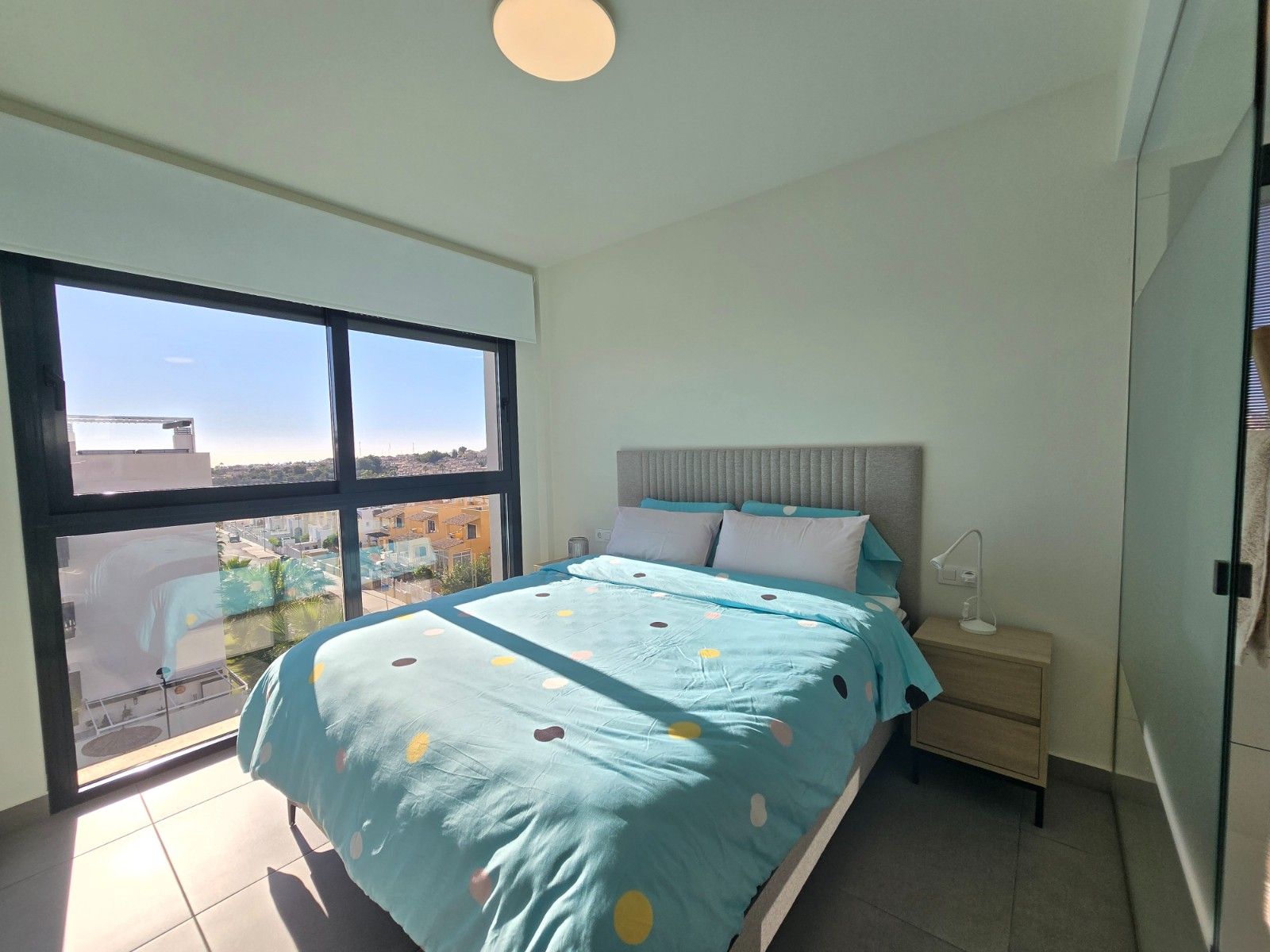 2-Bedroom Apartment in Las Filipinas, Orihuela Costa - Image 9