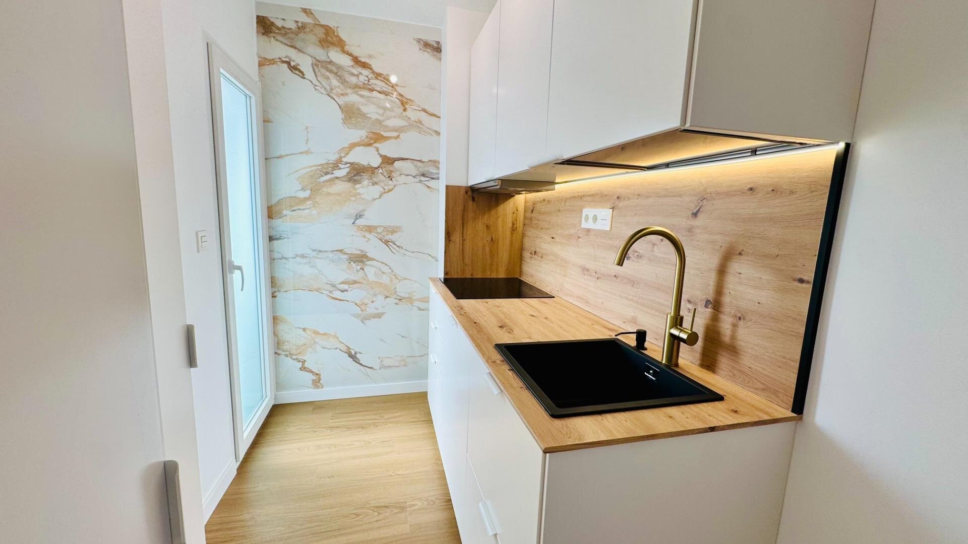 2-Bedroom Penthouse in Punta Prima, Torrevieja - Image 11
