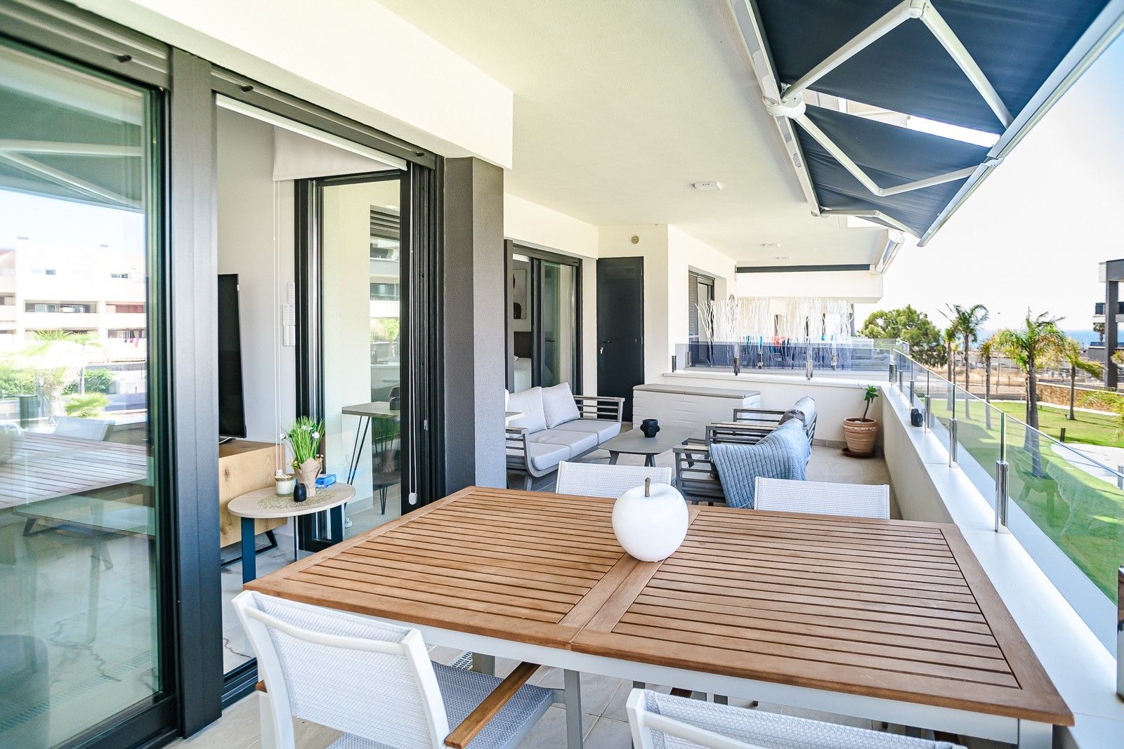 2-Bedroom Apartment in La Zenia, Orihuela Costa - Image 17