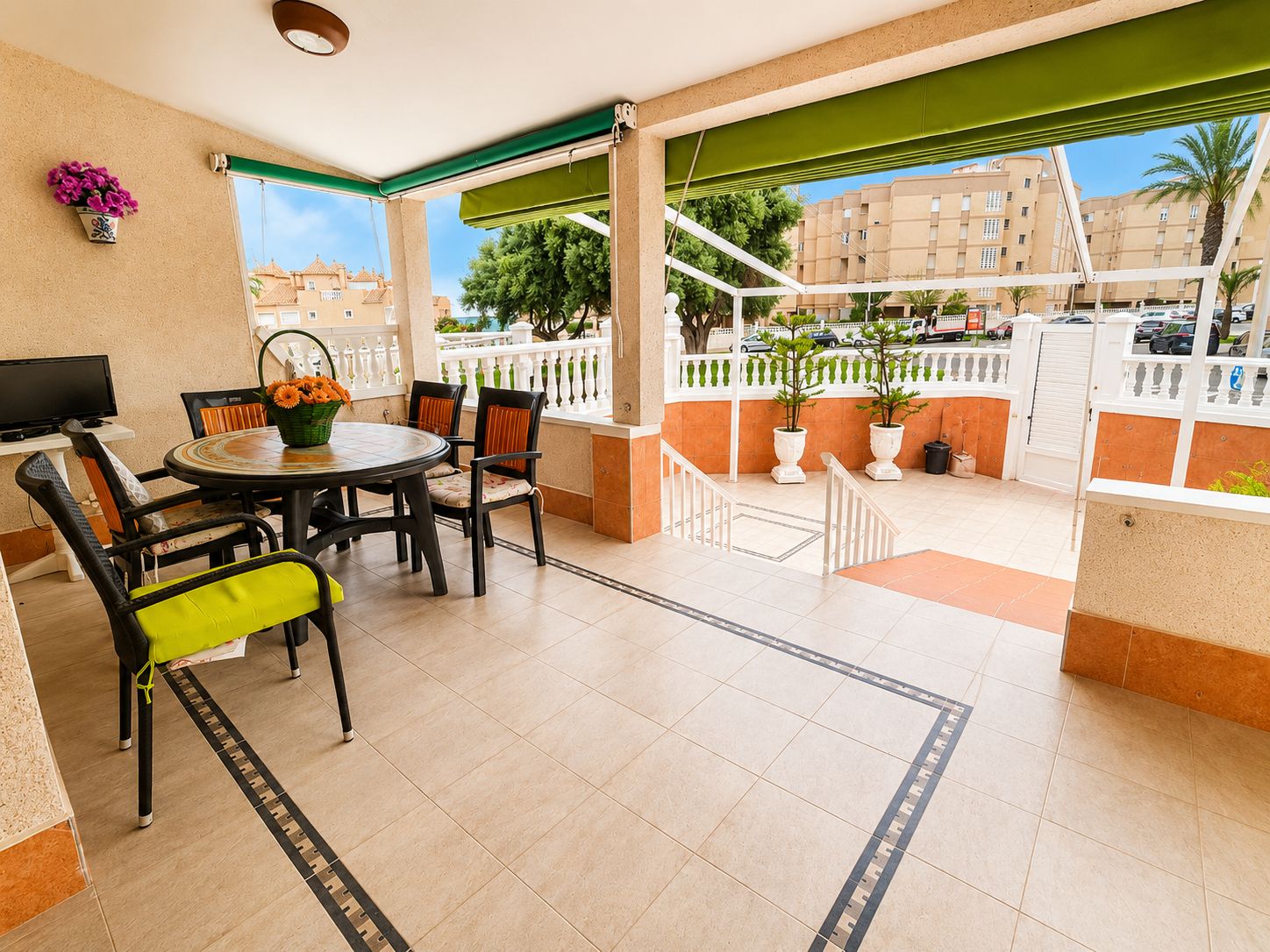 5-Bedroom House in Los Secanos, Guardamar del Segura - Image 3