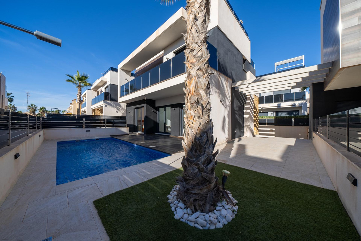 3-Bedroom Detached House in  Orihuela Costa | Sunny Casas... - Image 2