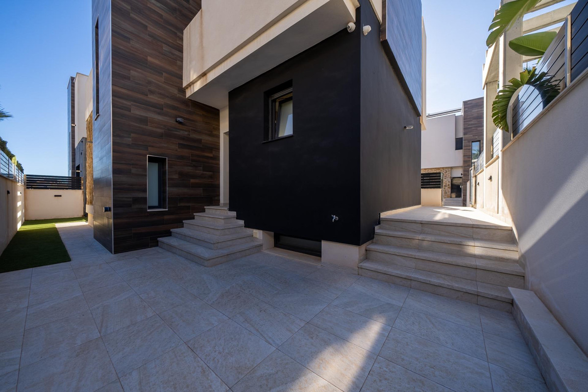 3-Bedroom Detached House in  Orihuela Costa | Sunny Casas... - Image 4