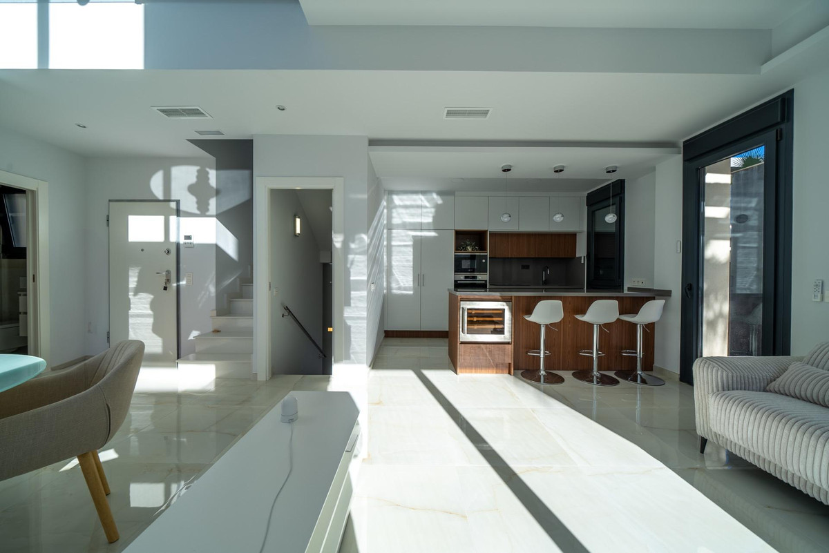 3-Bedroom Detached House in  Orihuela Costa | Sunny Casas... - Image 9