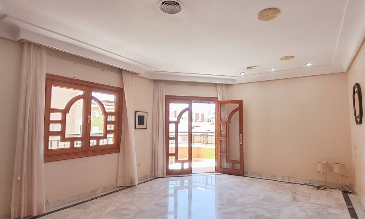 6-Bedroom Penthouse Apartment in Lo Pagan, San Pedro del ... - Image 16