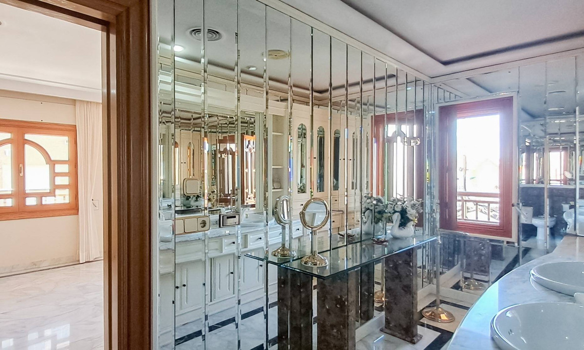 6-Bedroom Penthouse Apartment in Lo Pagan, San Pedro del ... - Image 17